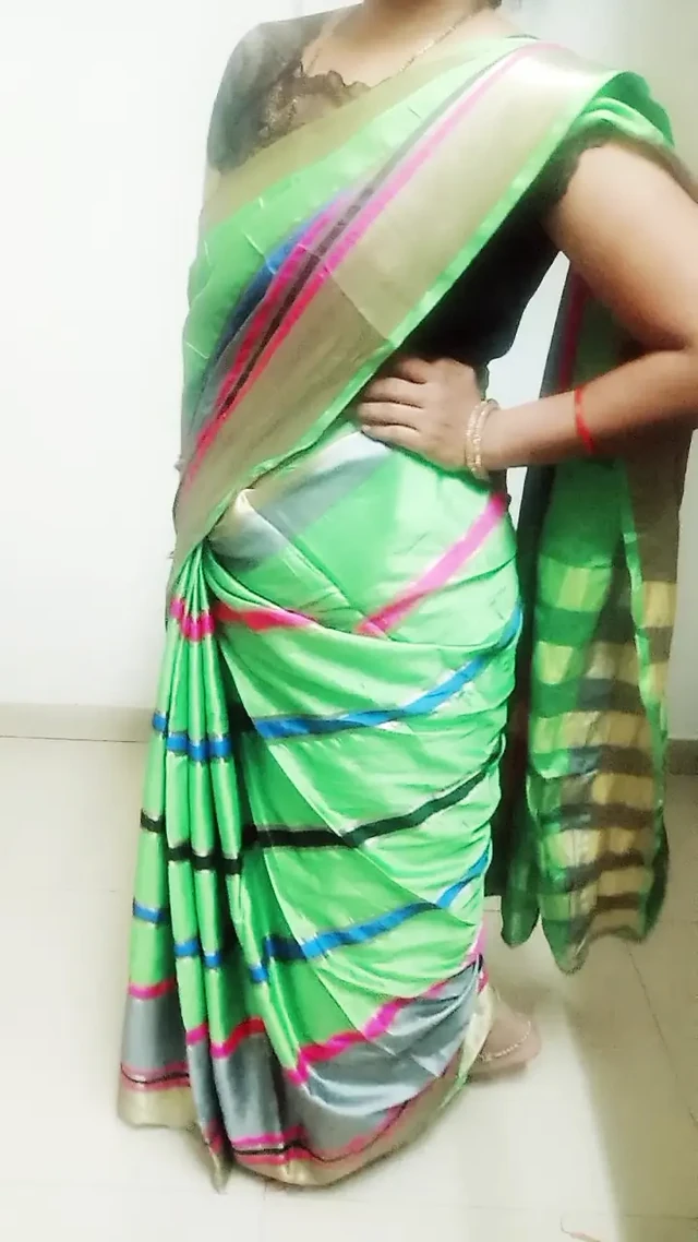 Roshni G erkek kocasıyla