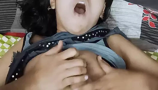 Hintli desi kız sikişiyor