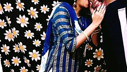 Watch Desi Bhabhi Ko Fierce Pella Sex Video. Brother-in-law gave a drink to the sister-in-law