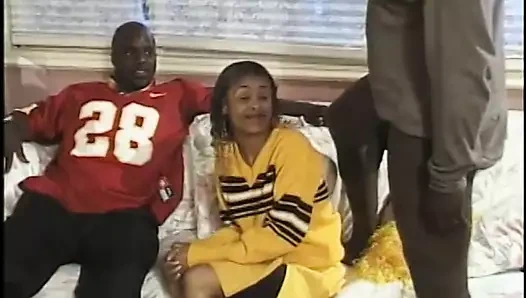 Iki siyah Çıtçıt alma dönüşler olarak onlar sikme sevimli bebek sert