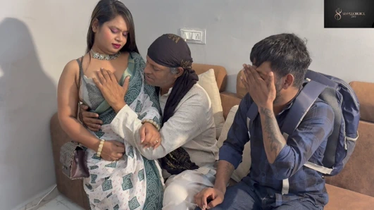 Kocası karısı yaşlı bir adamla ve kendisi onunla seks yaptı.