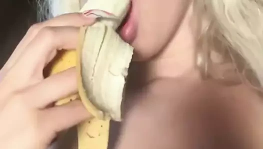 Büyük memeli sarışından ıslak sakso