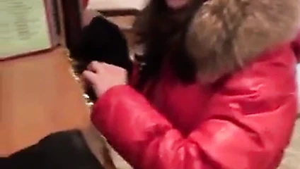 Çift solaryumda sert sahneler gerçekleştirir