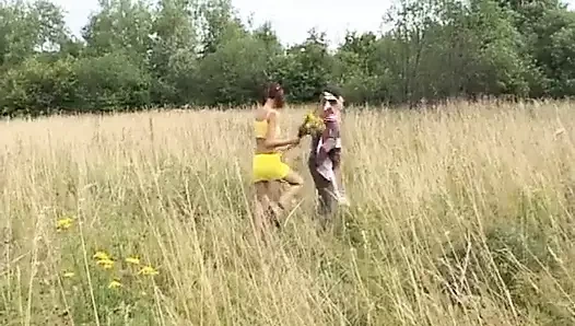 Genç kız seansı deniyor - ilk kez sert seks! - Bic_65