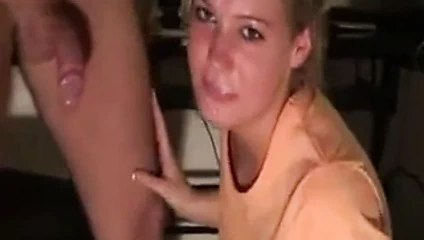 amatör saksocu sarışın MİLF yüz