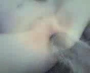 Votka şişesi ile Dundee kız