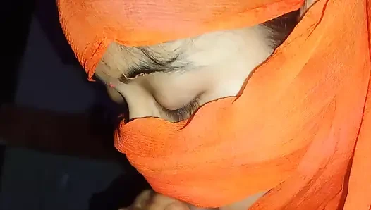 Hintli kız arkadaşının seks videoları