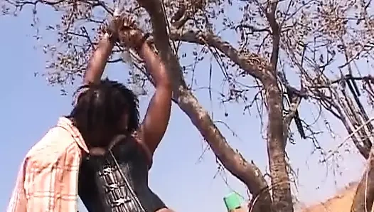 Ateşli zenci Alman büyük zenci tarafından sikiliyor