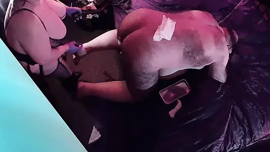 Bölüm 3:- Domina booboo'ya ibadet ikramı yapıyor