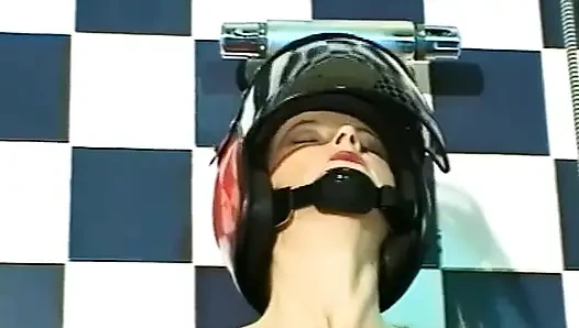 İki motorcu eğleniyor