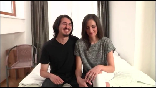 Pis esmer sürmek bir dev horoz