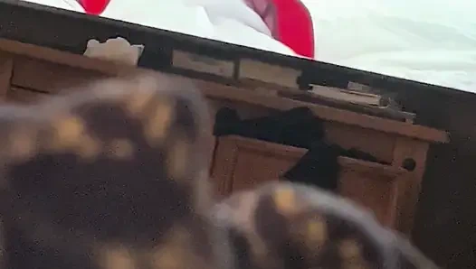 Oral seks, Gucci, Asyalı hepsini gırtlağına kadar alıyor, emiyor, yalıyor, evli kadın yatak odasında ağzındaki sert yarağı seviyor - xxxx