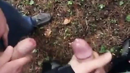 ben ve arkadaşım bir parkta