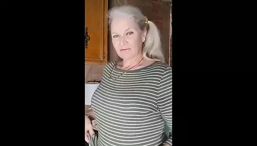 Sıcak mommavee bir kabak sikikleri!