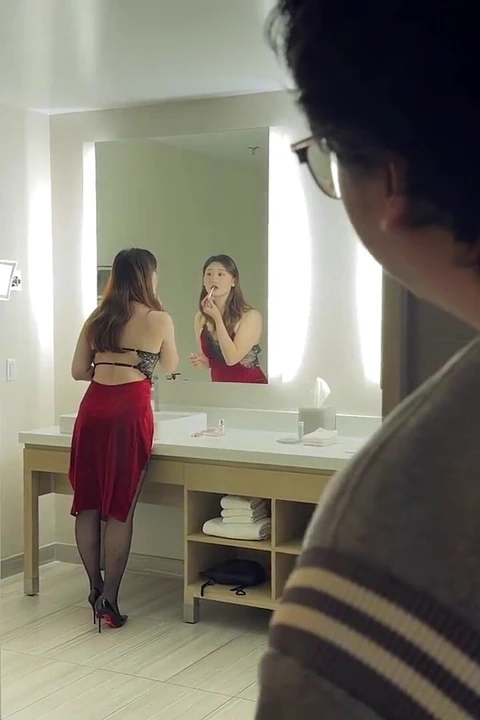 Arkadaşımın eşi, arkadaşım evde yokken beni aldattı