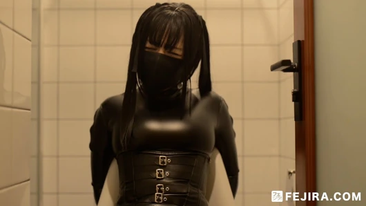 Fejira com deri kız kendini esaret altına alıyor ve mastürbasyon yapıyor 02