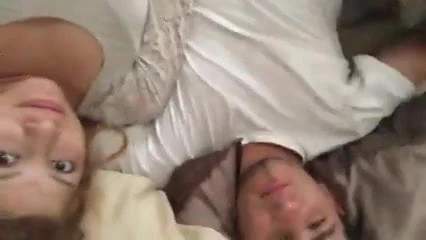 Çift selfie çubuğuyla oynuyor (komik)