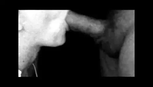 Erkeklerimin yarağını emiyor