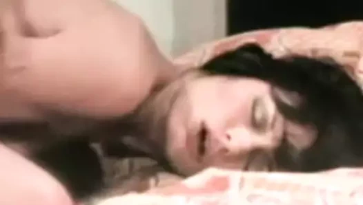 Klasik seksle harika vakit geçiriyor