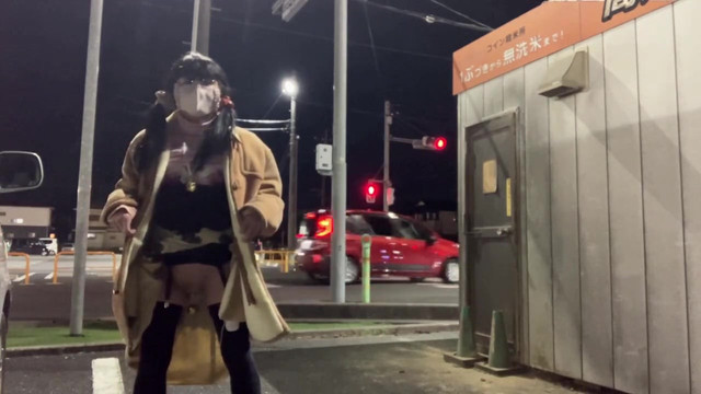 Voluntary training No41 Tucking exposure in a shopping mall parking lot