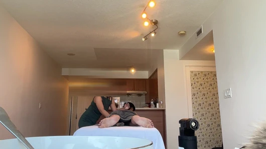 Yasal evli İtalyan rmt büyük asyalı horoz 5. randevuya verir