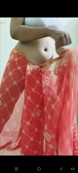 Kırmızı sari içinde şehvete aç baldızın susuzluğunu gidermek için geldim.