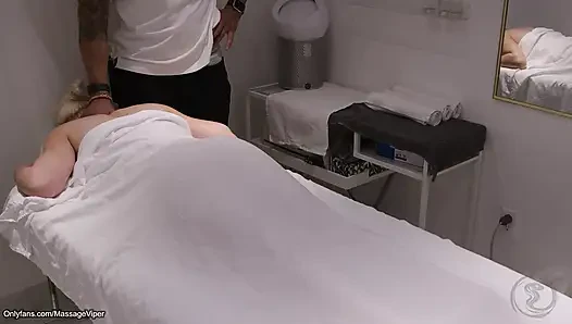 Client Switches Roles and Turns into the Masseuse!