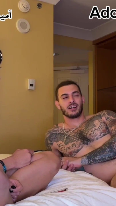 Sasha Pearl Adonis Breeds ile Röportaj yapıyor | Klip 1