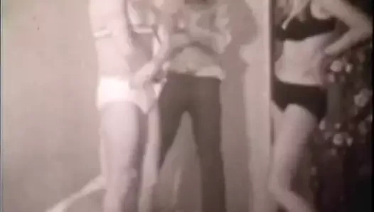 Gençler için orgazm ve tatmin edici modelleme (1960'ların vintage)
