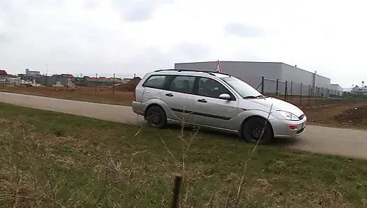 Azgın iri güzeller iş yerinde sikişiyor!