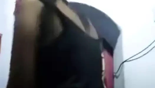 elbise değiştirme teyze yakalandı üzerinde cam