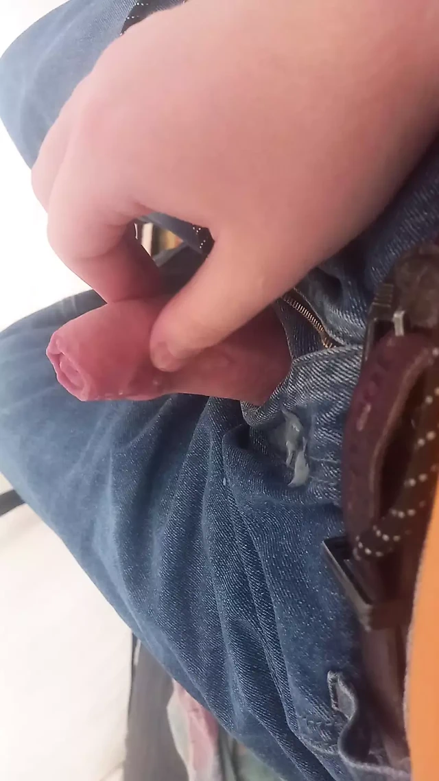 Sünneni iple bağladı ve bitti