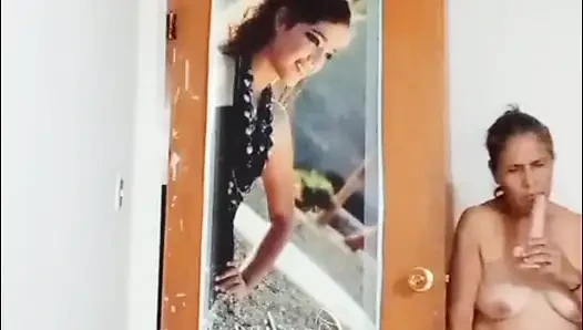 Oyuncağımla geliyorum