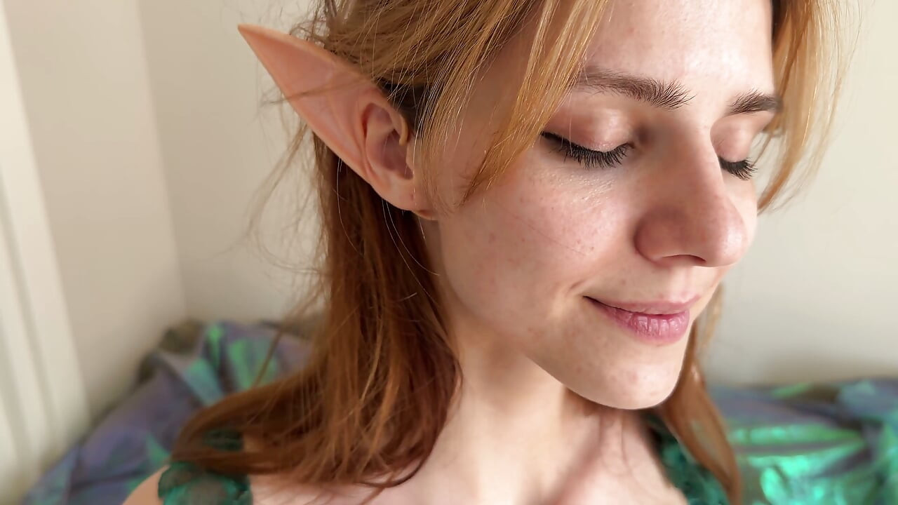 Elf cosplay dildo solo _ fantezi oyuncak farklı pozisyonlarda oynuyor