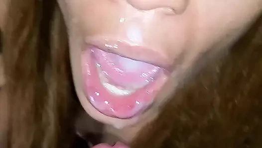 Maddie x domalarak sikildi, sonra ağzına geldi