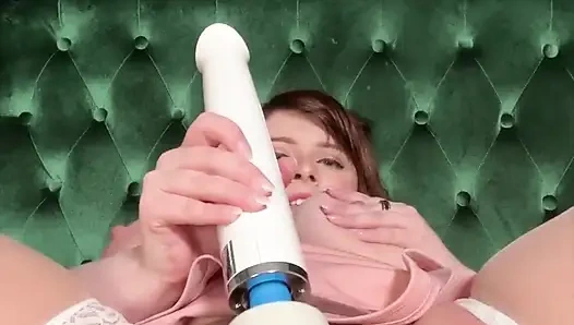 Boşaldığımda nasıl olduğunu görmek isteyenler için, ama güzel ve yakın