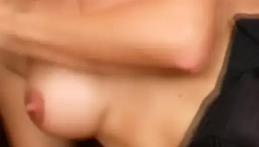 Romanyalı seksi güzellik buna bayılıyor
