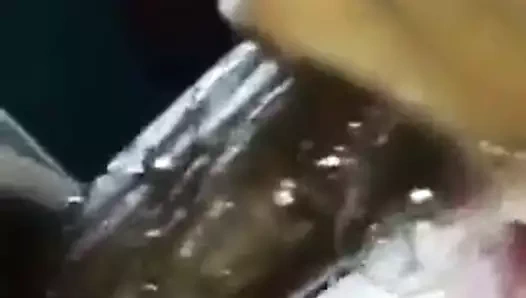 Güzel emiyor .... kaltak.