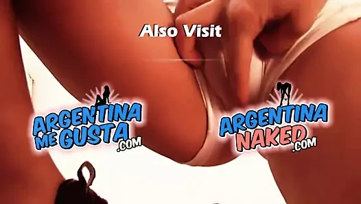 Busty sarışın genç büyük deve tırnağı! ve ince bir vücuda sahip! yuvarlak eşek