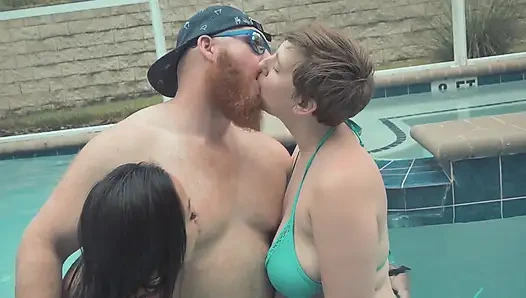 Thor Johnson Song Lee ve Cammie Cummz'i sikiyor