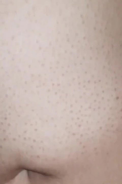 Dün gece arkadaşım beni sikmek için ziyaret etti ama bana şiplak yaptı, neredeyse vulvamı sütle dolduruyor.