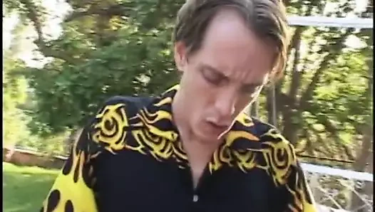 Beyaz damızlık berbat ve siyah kızın kıllı twat sikikleri