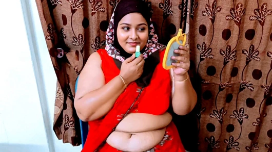 Morjena seksi kız arkadaşımın yumuşak dudaklarına ruj sürmesine dayanamadım, bu yüzden beni üstüne attırdı.
