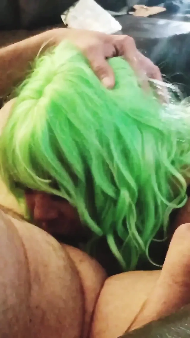 Papatya çarşafları ve çıplak #1