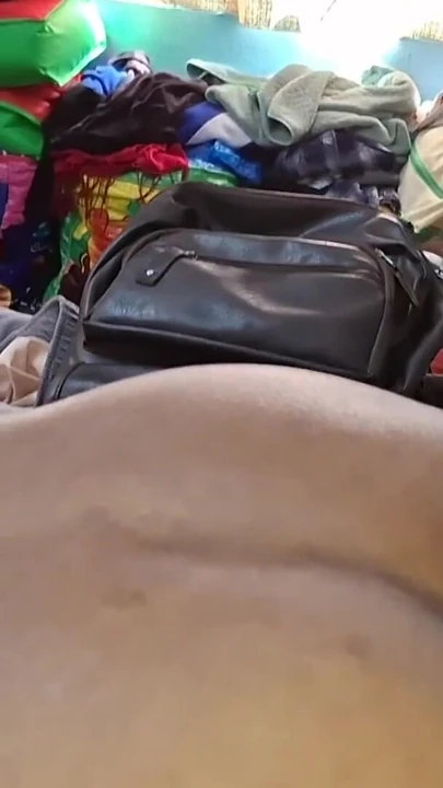 Падающий по челюсти момент из "непальского ясного аудио секса, непальская мачеха не может обработать мой хуй"