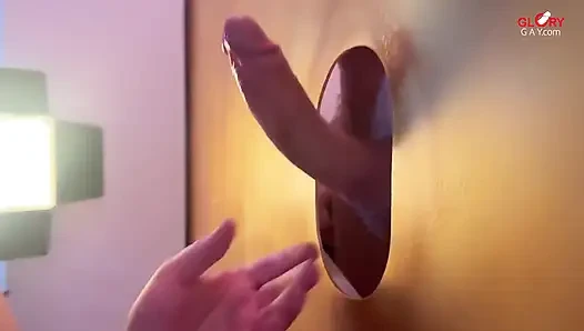 Devasa uzun penisli genç adam boğazımı sikip boşaldığım için