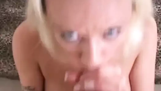 Bayan içinde siyah berbat ve darbeler the horoz ve gets cumshot