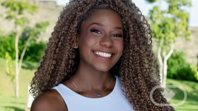 Jeni pretinha bisiklete bindikten sonra yarağa biniyor