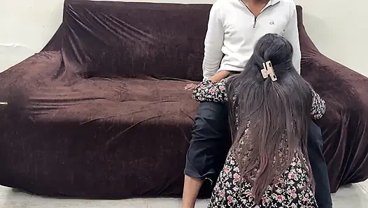 En iyi arkadaşımın üvey annesinin güzel sütlü göğüsleri var