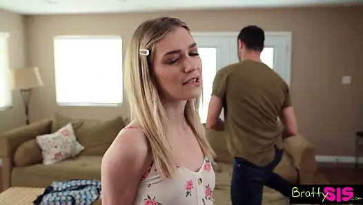 Üvey kız kardeş diyor ki, üvey kardeşin meydan okumasını her kim sikiyorsa çok çarpıkmış